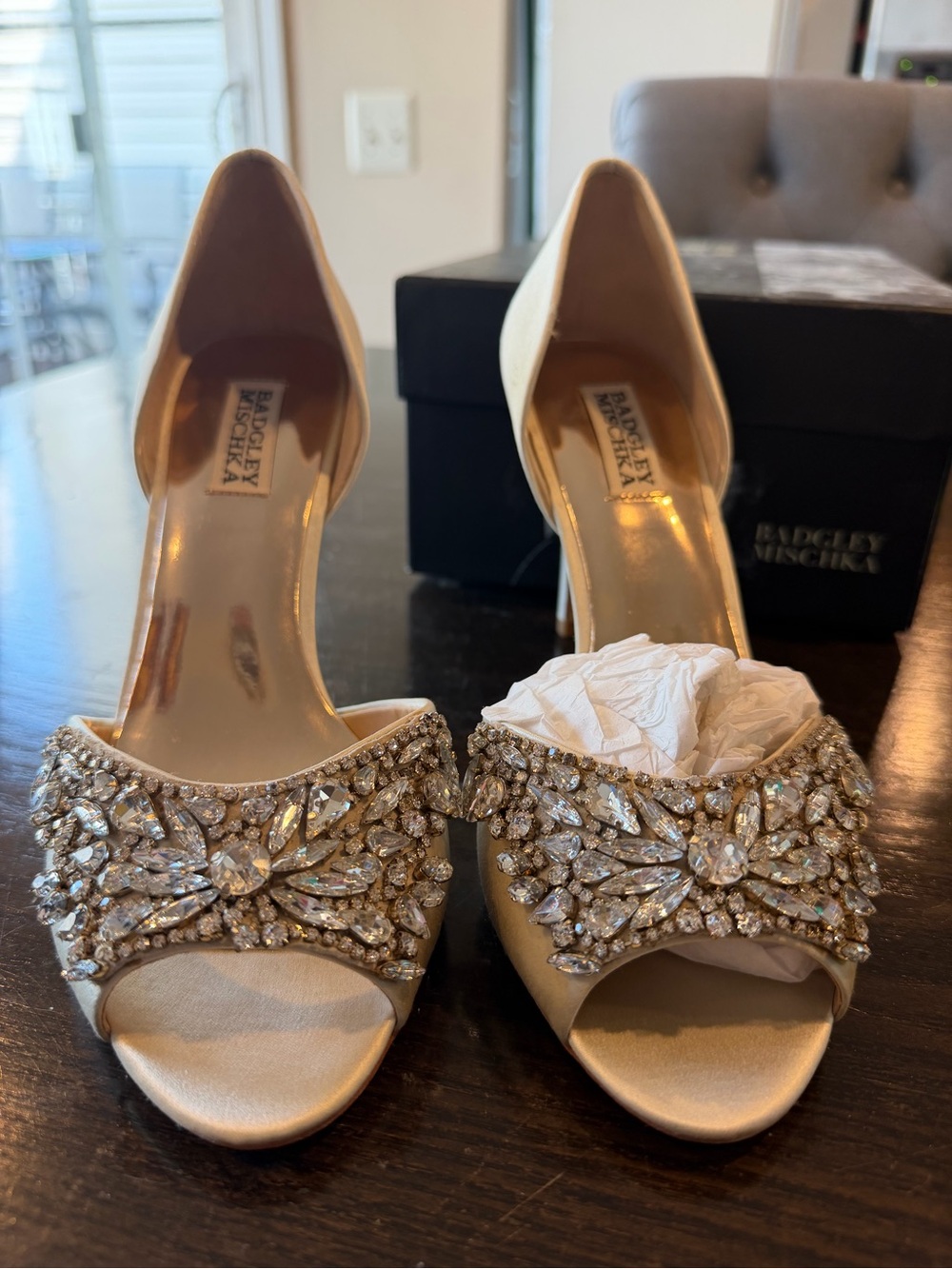 Badgley Mischka Candance Ivory Satin Crystal Embellished Peep-Toe Heels BNWB